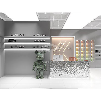 Η φανταχτερή επίδειξη Skincare τοποθετεί σε ράφι τα έπιπλα καταστημάτων Makeup ονόματος με το οδηγημένο φως